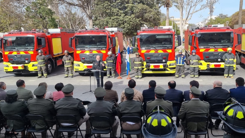 Bomberos de Coquimbo reciben carros aljibe financiados en su totalidad por el Gobierno Regional